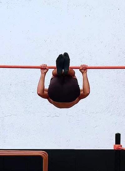 Tucked front lever pull ups