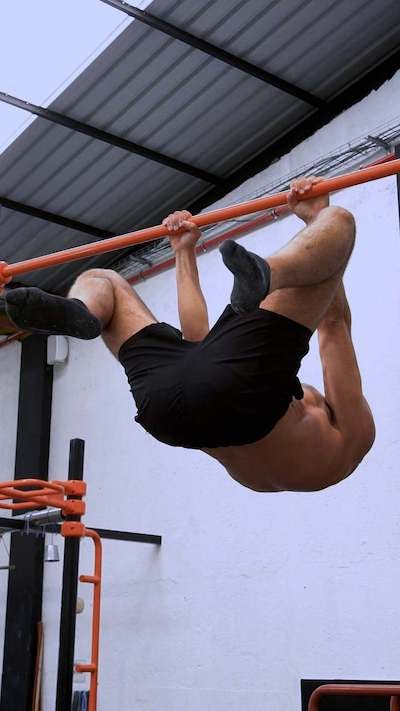 Advanced straddle tucked front lever